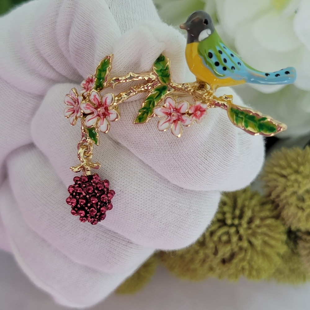 Cute Bird Brooch Bird with berries Pin Bird Brooch Gold Flowers Bird with ber…